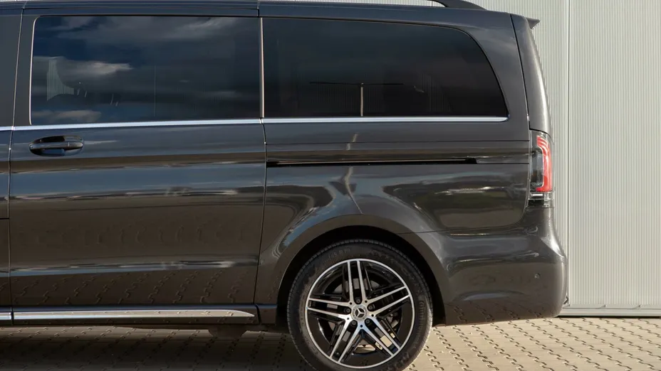 MERCEDES-BENZ V Klasa V 250 d 4-Matic 9G-Tronic Avantgarde (długi)
