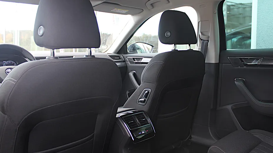 SKODA Superb Superb 2.0 TDI SCR Style DSG