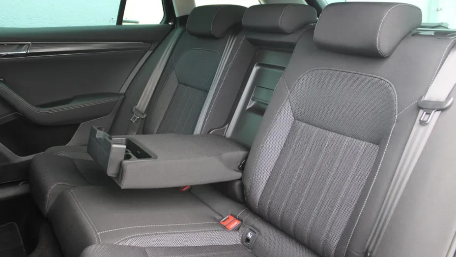 SKODA Superb Superb 2.0 TDI SCR Style DSG