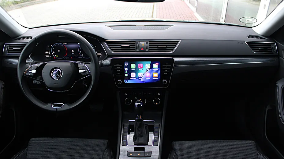 SKODA Superb Superb 2.0 TDI SCR Style DSG