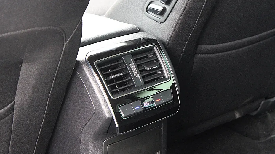 SKODA Superb Superb 2.0 TDI SCR Style DSG