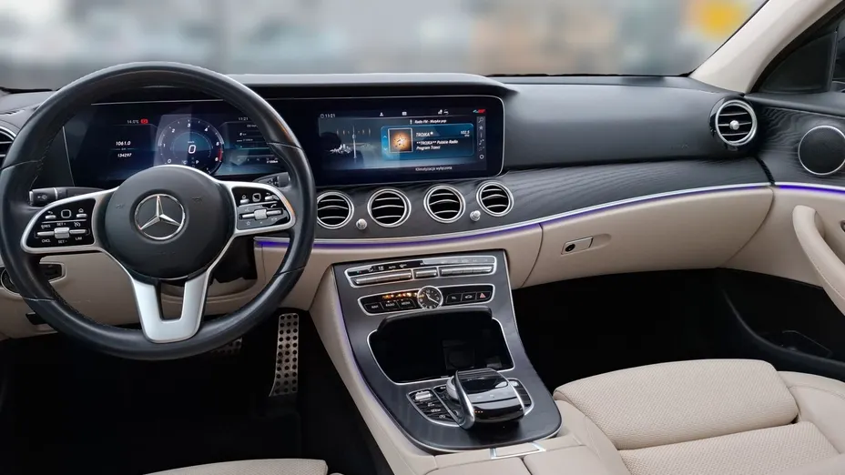 MERCEDES-BENZ E Klasa E 220 d Avantgarde