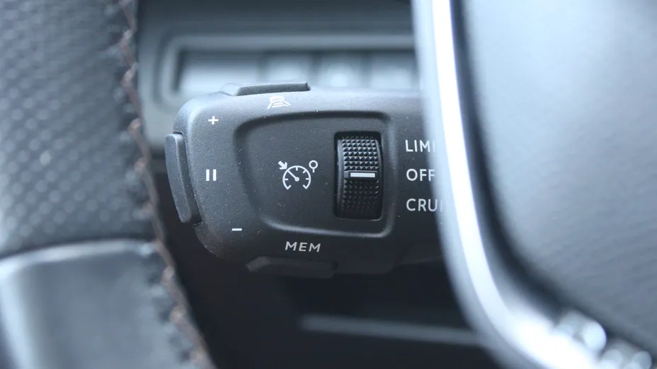 PEUGEOT 5008 5008 1.6 PureTech GT S&S EAT8