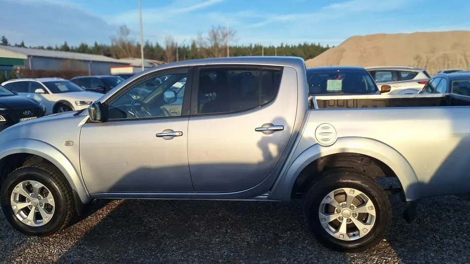 MITSUBISHI L 200 -