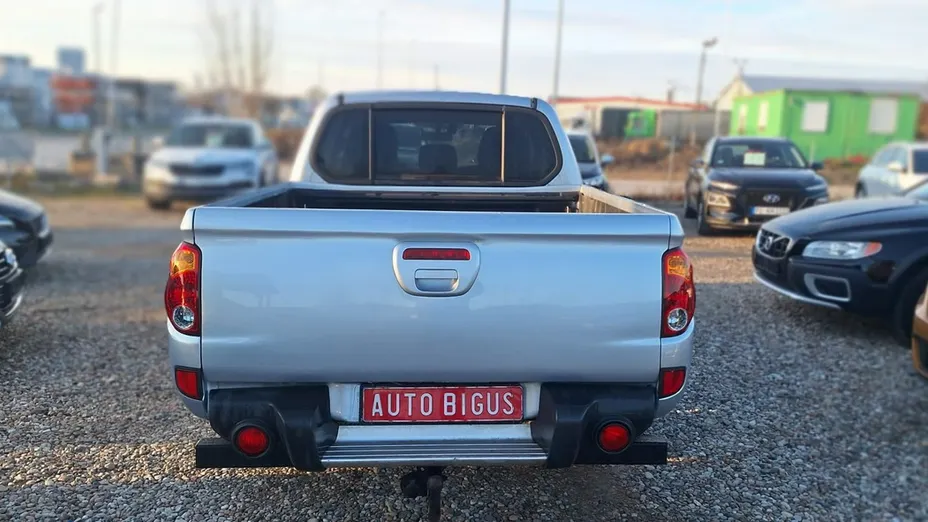 MITSUBISHI L 200 -