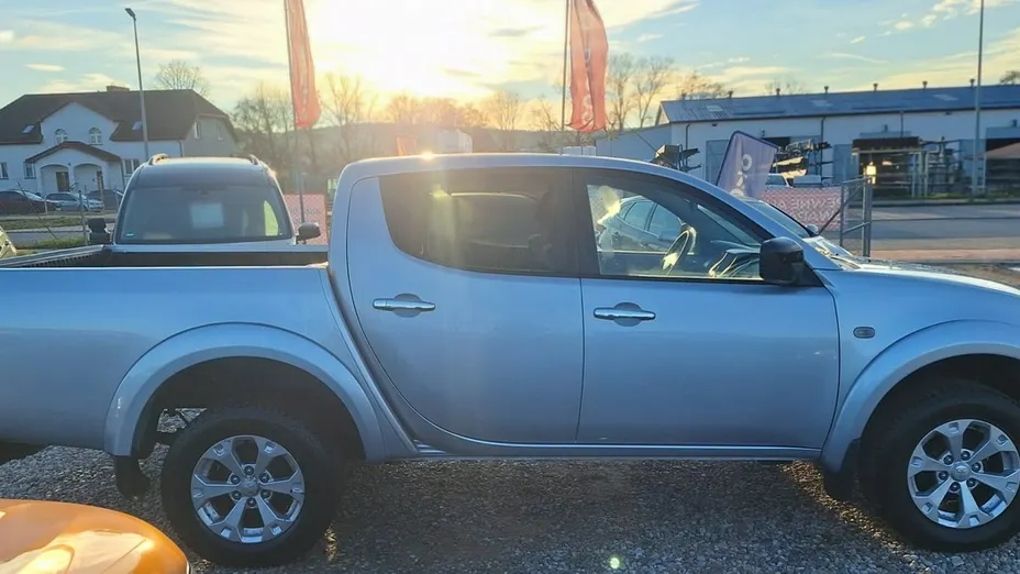 MITSUBISHI L 200 -