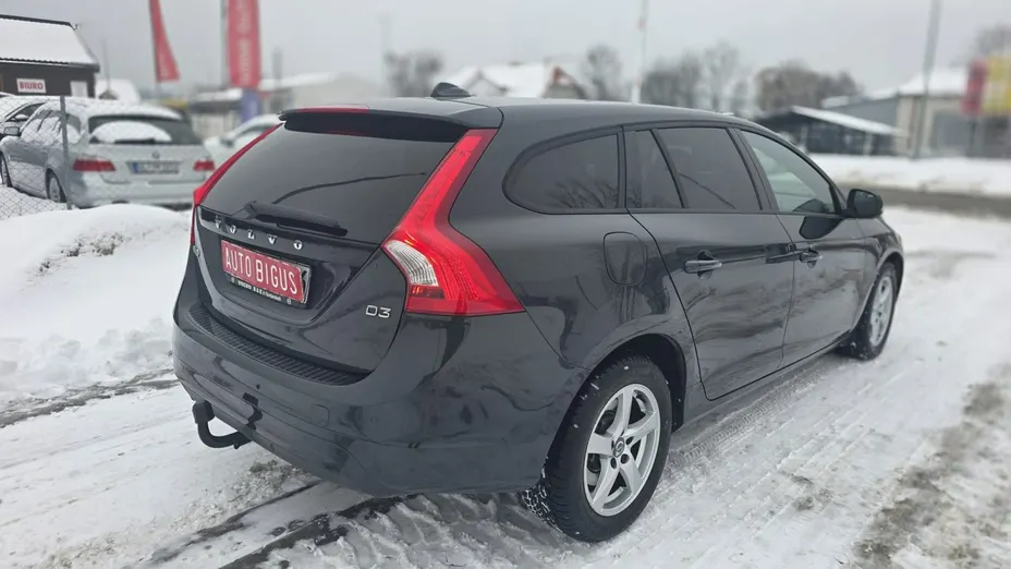 VOLVO V60 -
