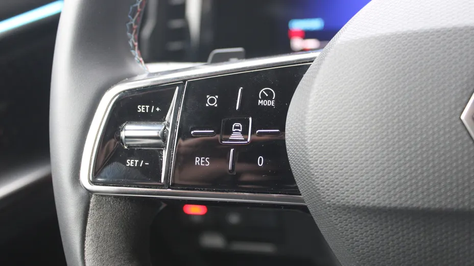 RENAULT Austral Austral 1.3 TCe mHEV Iconic esprit Alpine aut