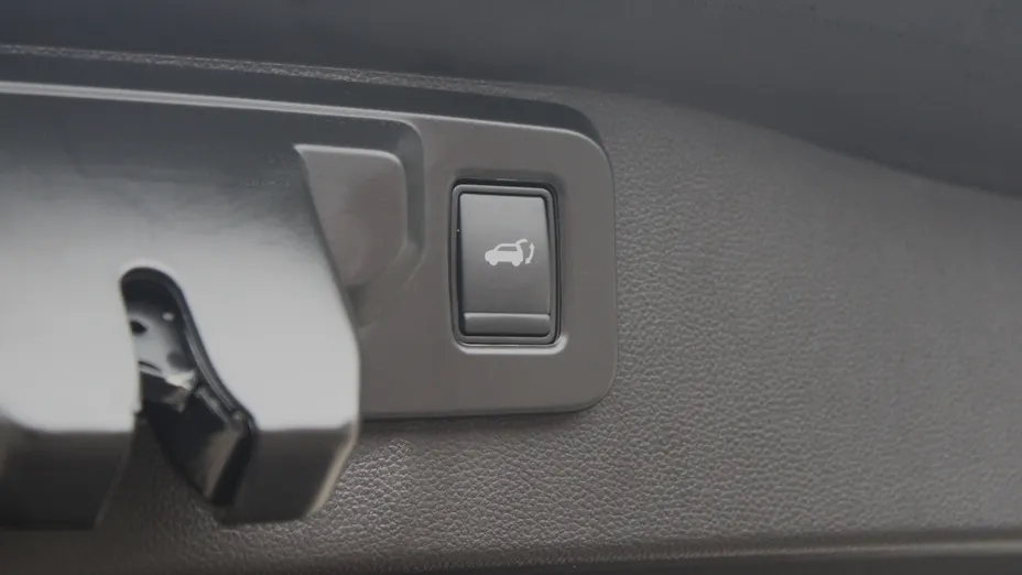 RENAULT Austral Austral 1.3 TCe mHEV Iconic esprit Alpine aut