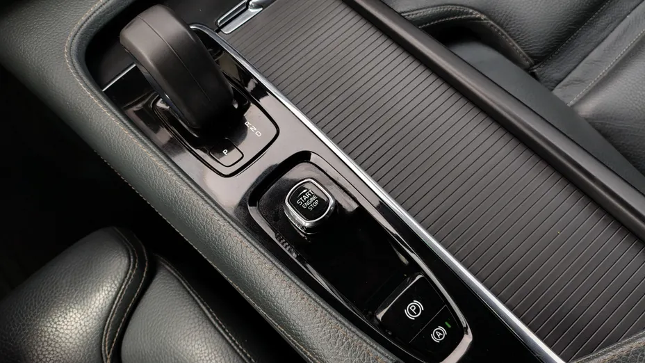 VOLVO V90 V90 CC B4 D AWD Plus aut