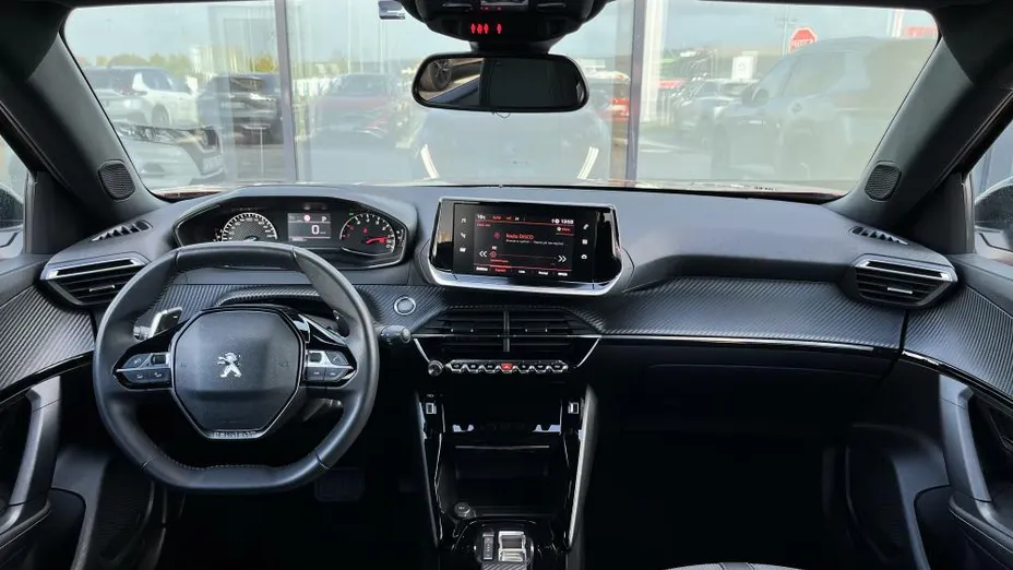 PEUGEOT 2008 2008 1.2 PureTech Allure S&S EAT8