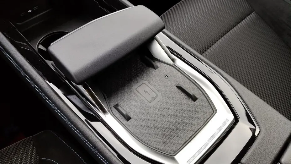 RENAULT Austral Austral 1.3 TCe mHEV Iconic esprit Alpine aut