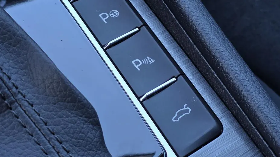 SKODA Superb Superb 2.0 TDI SCR Style DSG