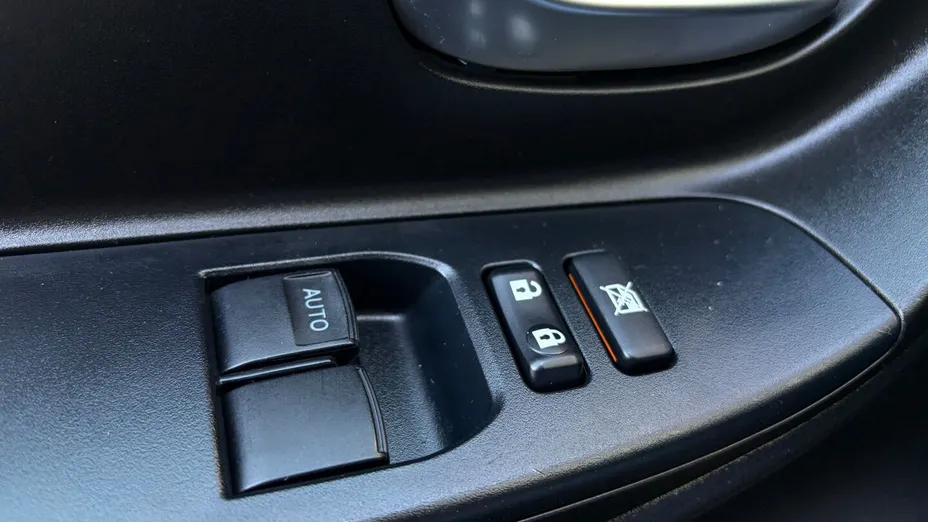 TOYOTA Yaris Yaris 1.5 Premium