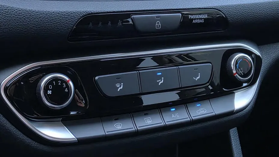 HYUNDAI i30 i30 1.0 T-GDI Modern