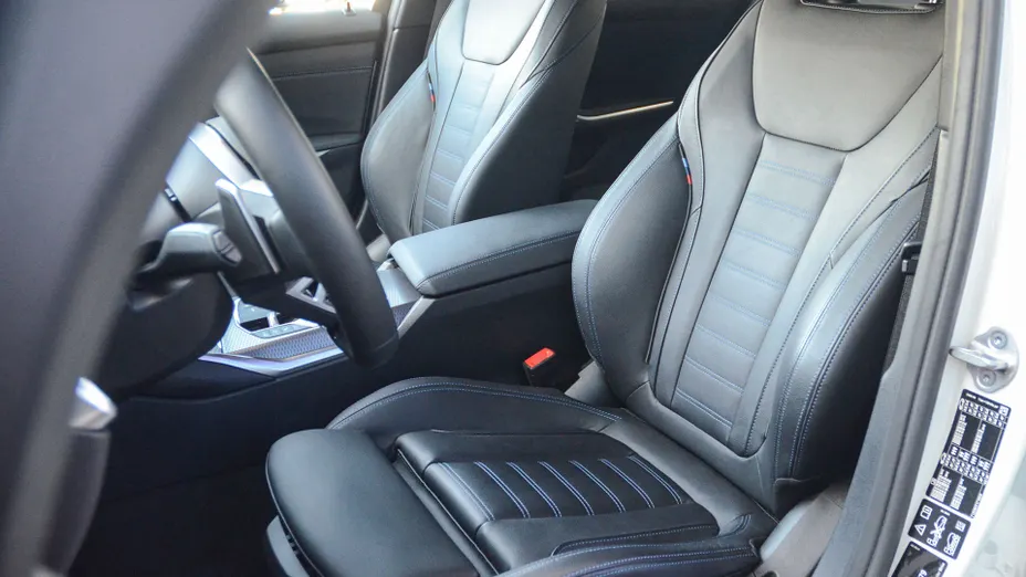 BMW Seria 3 330i xDrive M Sport sport-aut