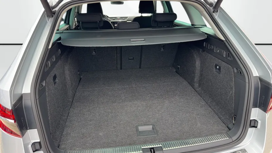 SKODA Superb Superb 2.0 TDI SCR Ambition