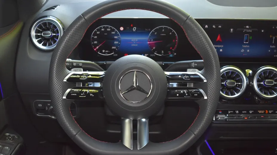 MERCEDES-BENZ GLA GLA 200 d AMG Line 8G-DCT