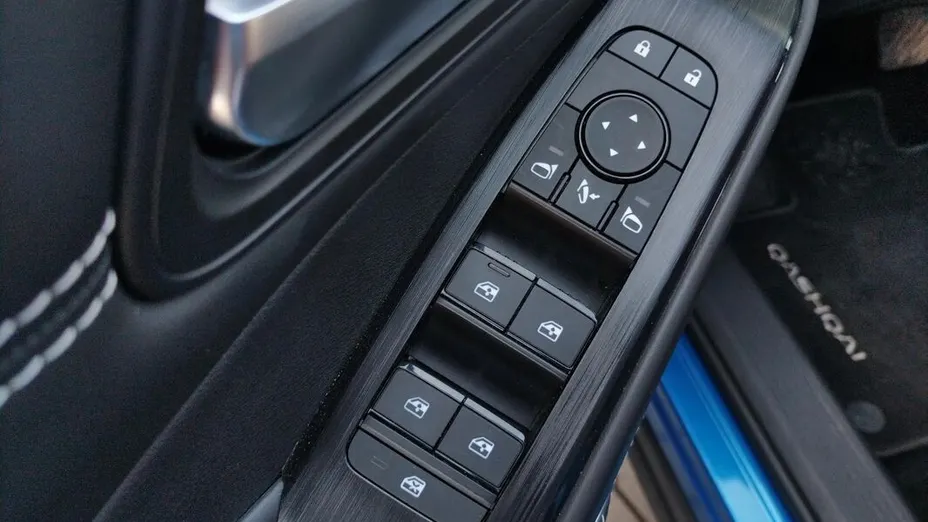 NISSAN Qashqai Qashqai 1.3 DIG-T mHEV N-Connecta Xtronic