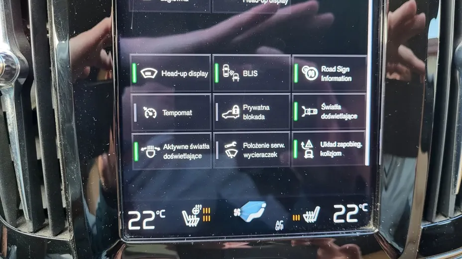 VOLVO V90 -