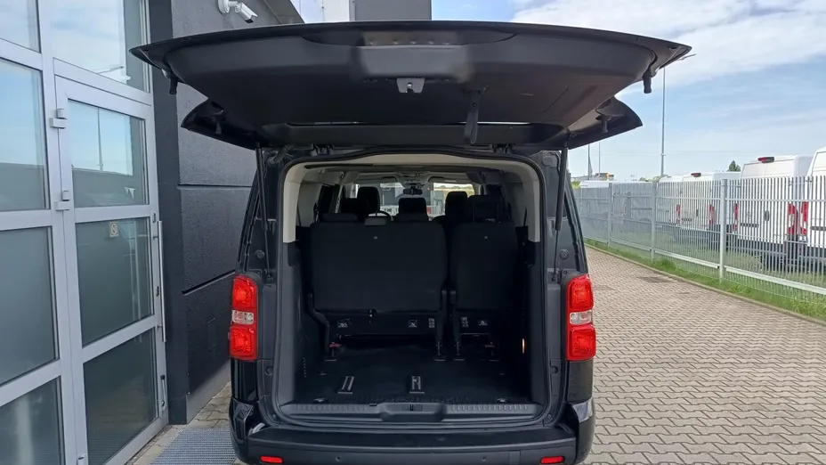 PEUGEOT Traveller Traveller 2.0 BlueHDi Long Business EAT8