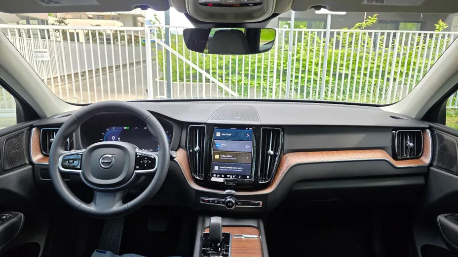 VOLVO XC60 XC60 T6 AWD Plug-In Hybrid Inscription aut