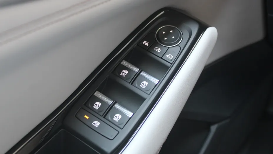 RENAULT Espace Espace 1.2 E-Tech Full Hybrid 200 Iconic MMT 7os.