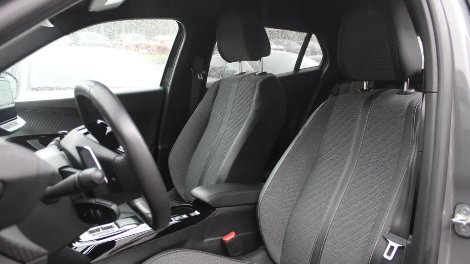 PEUGEOT 2008 2008 1.2 PureTech Allure S&S EAT8