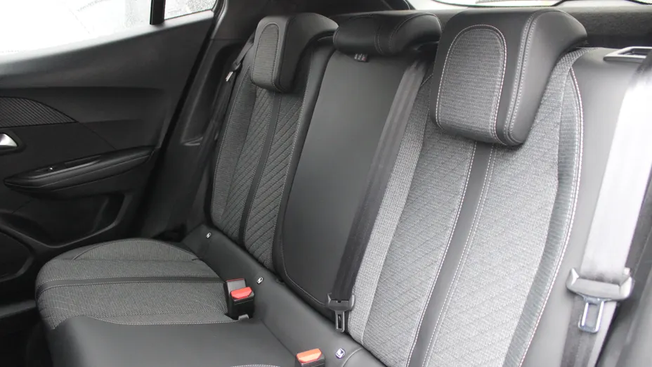 PEUGEOT 2008 2008 1.2 PureTech Allure S&S EAT8