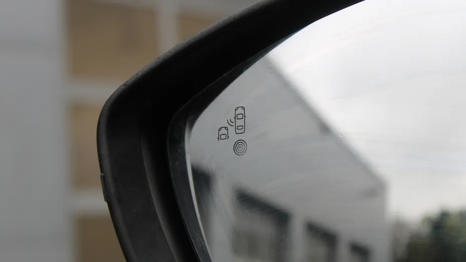 PEUGEOT 2008 2008 1.2 PureTech Allure S&S EAT8