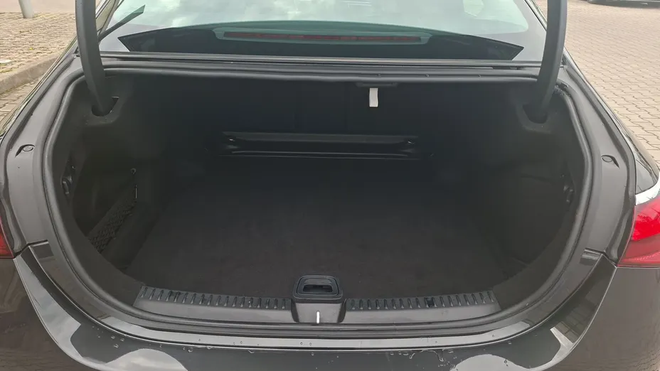 MERCEDES-BENZ E Klasa E 200 d mHEV Avantgarde 9G-Tronic