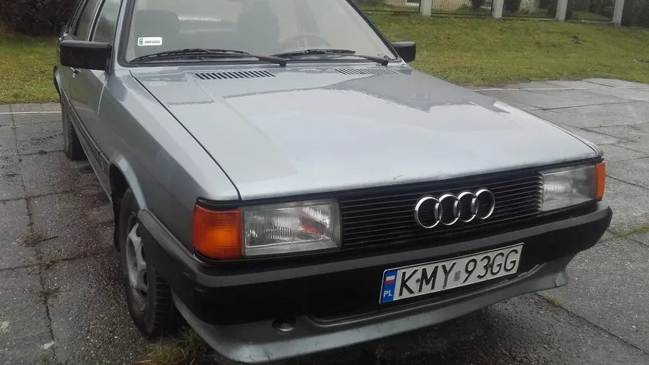 AUDI 80 -