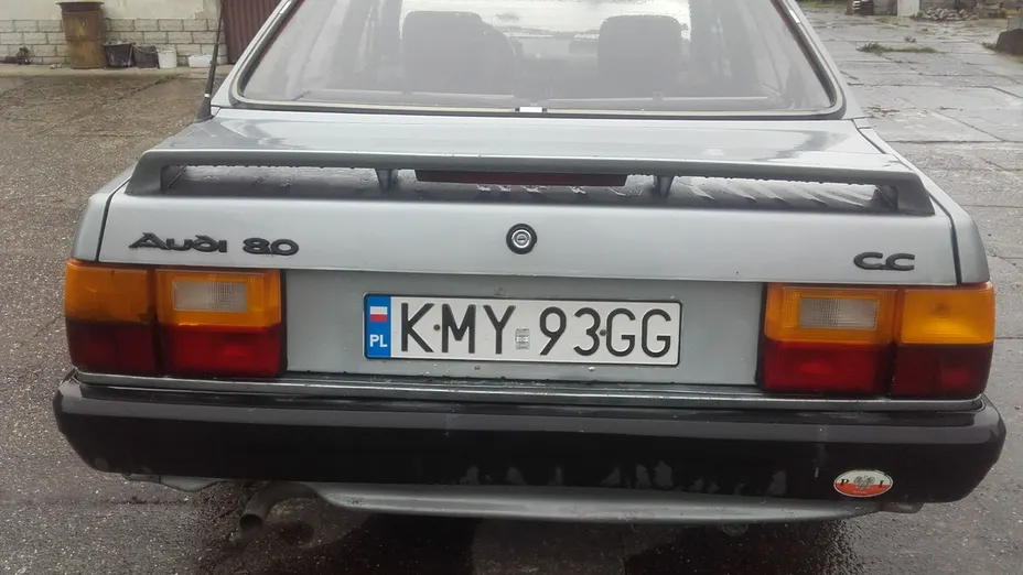 AUDI 80 -