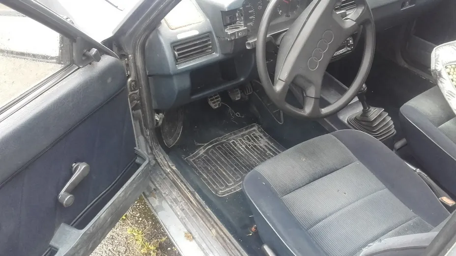 AUDI 80 -