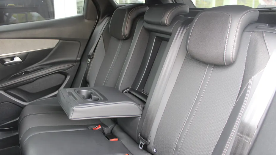 PEUGEOT 3008 3008 1.5 BlueHDi GT S&S EAT8