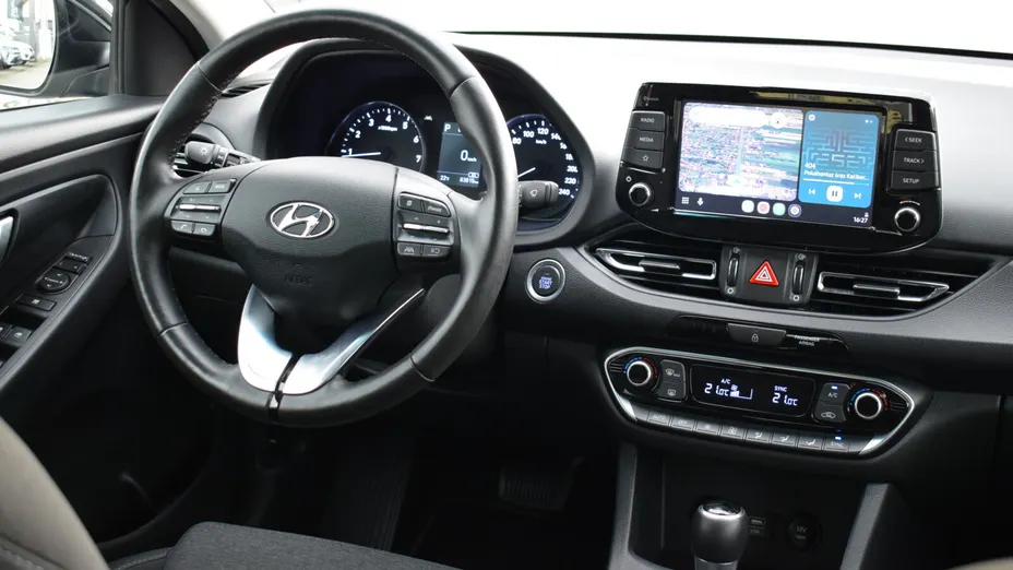 HYUNDAI i30 i30 Fastback 1.5 T-GDI 48V Smart DCT