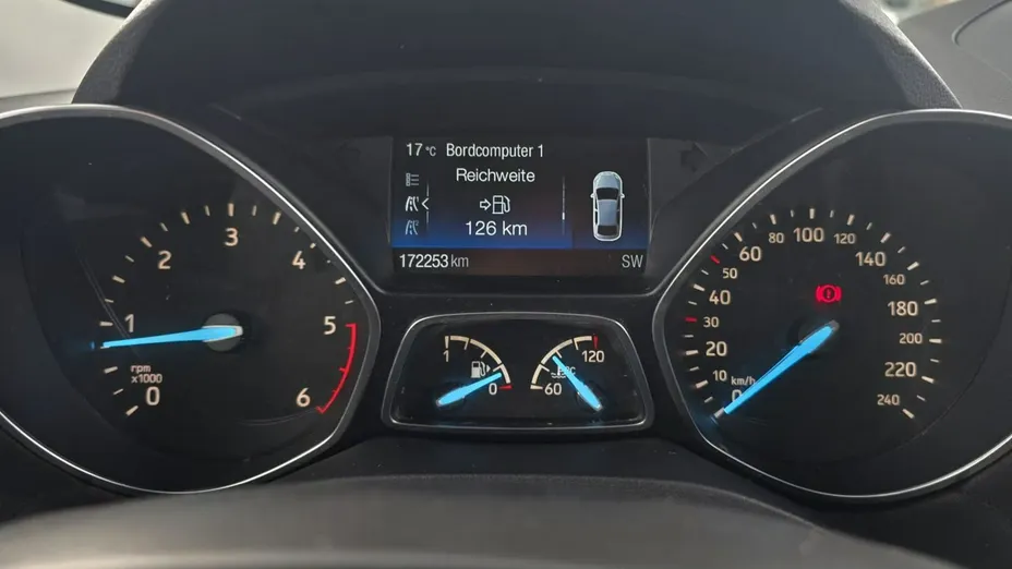 FORD Kuga -