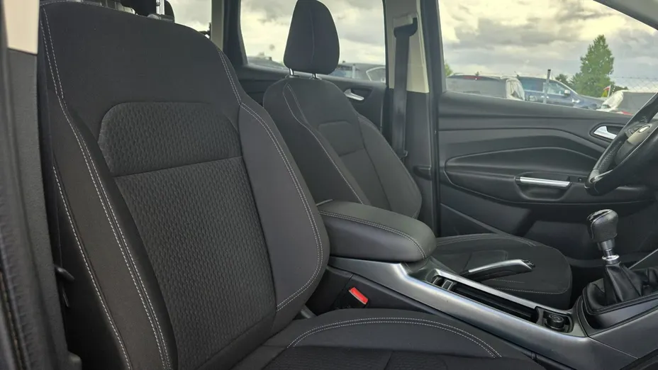 FORD Kuga -