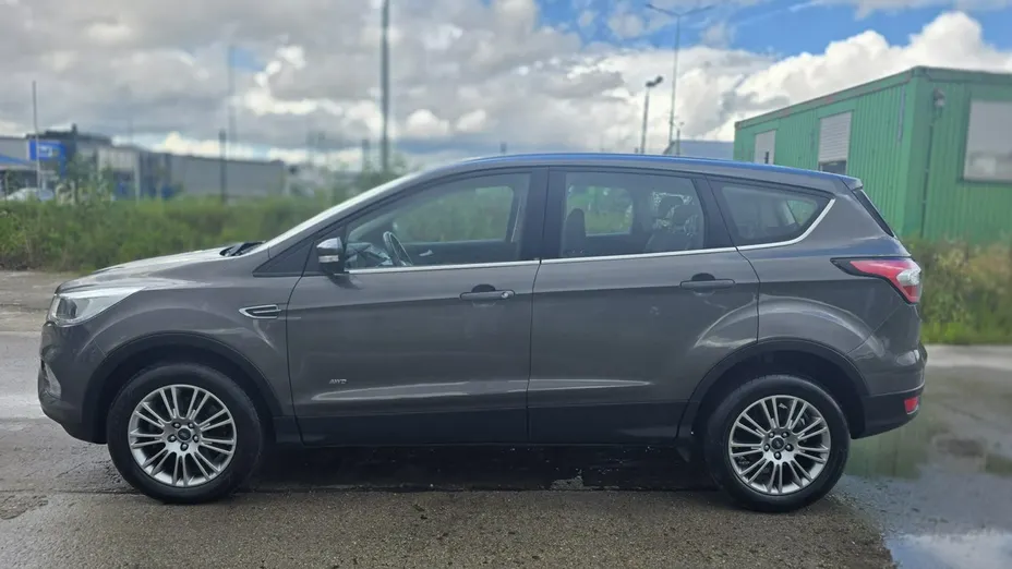 FORD Kuga -