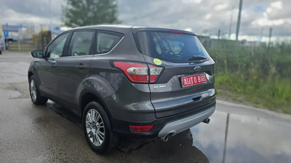 FORD Kuga -