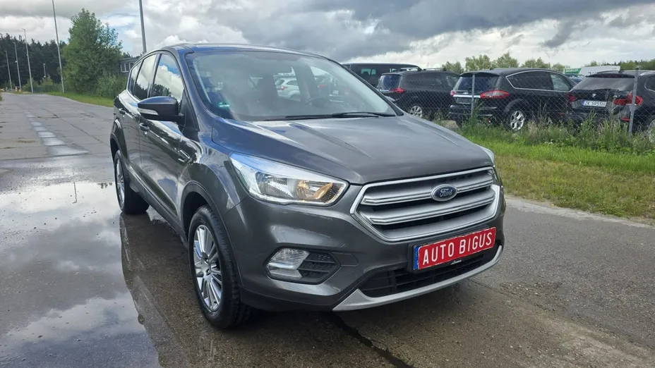 FORD Kuga -