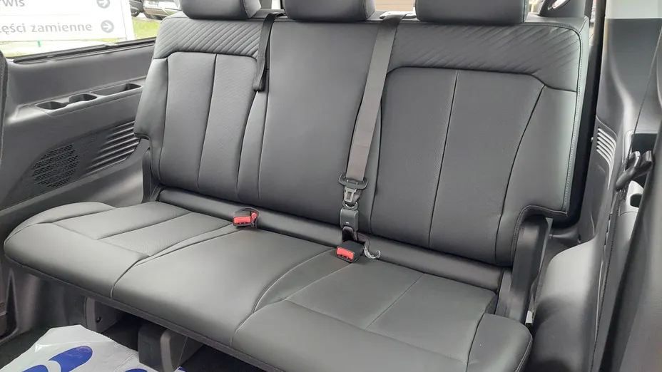 HYUNDAI Staria Staria 1.6 T-GDI HEV Smart VIP aut Nowy