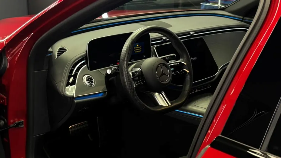 MERCEDES-BENZ E Klasa E 200 mHEV AMG 9G-Tronic