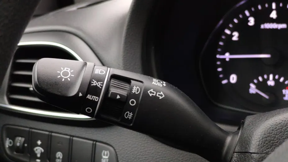 HYUNDAI i30 i30 1.5 DPI Classic +