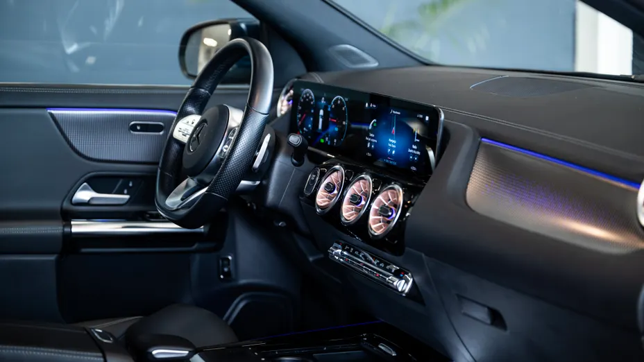 MERCEDES-BENZ EQA EQA 250 66.5kWh Electric Art