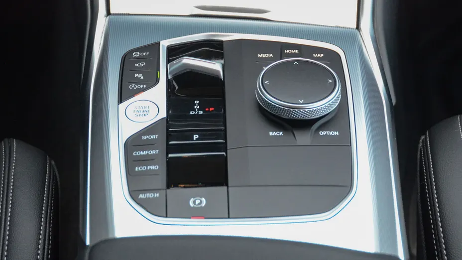 BMW Seria 3 318i aut