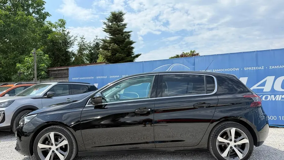 PEUGEOT 308 -