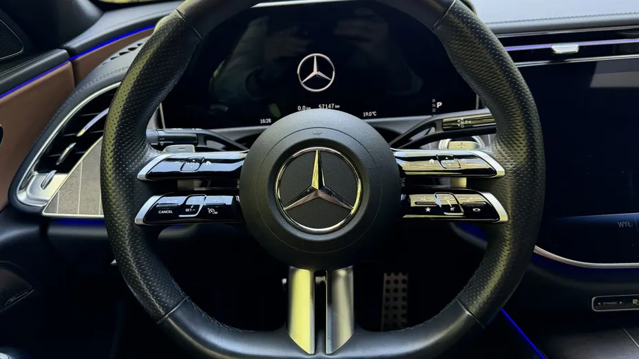 MERCEDES-BENZ E Klasa E 220 d mHEV 4-Matic AMG 9G-Tronic