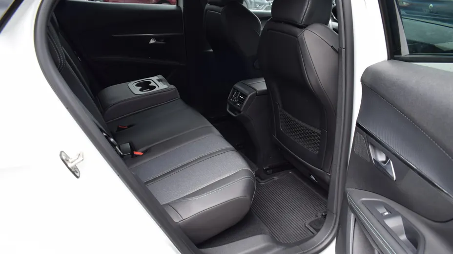 PEUGEOT 3008 3008 1.5 BlueHDi Allure S&S EAT8