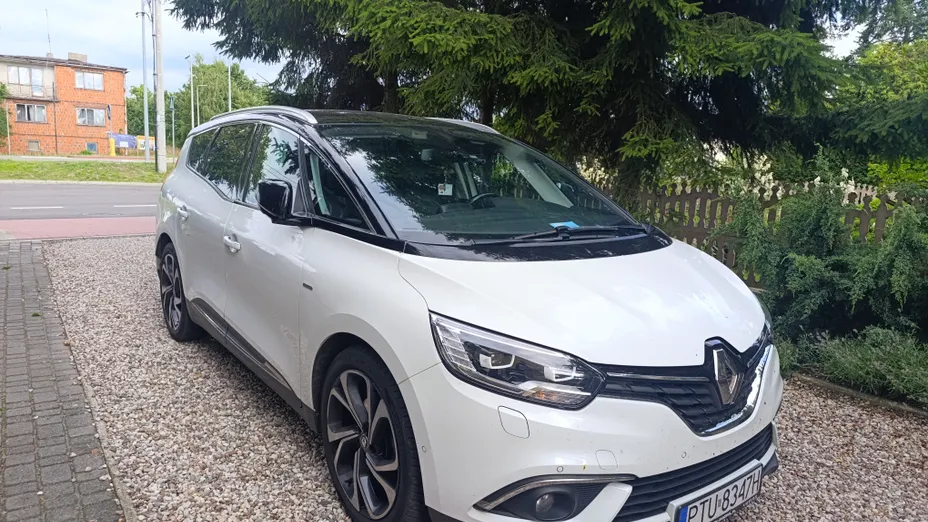 RENAULT Scenic -